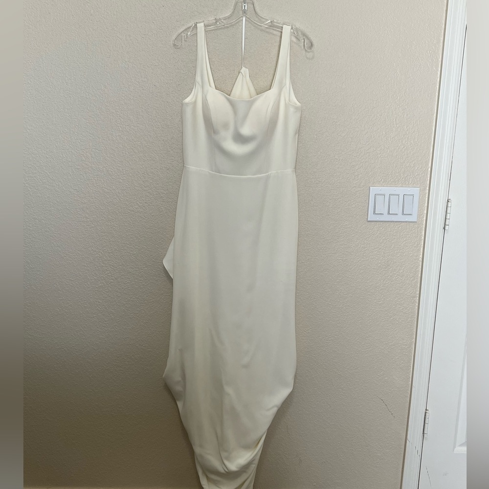 Brilliant Bridal | Ivory Luna Wedding Dress - Picture 10 of 15